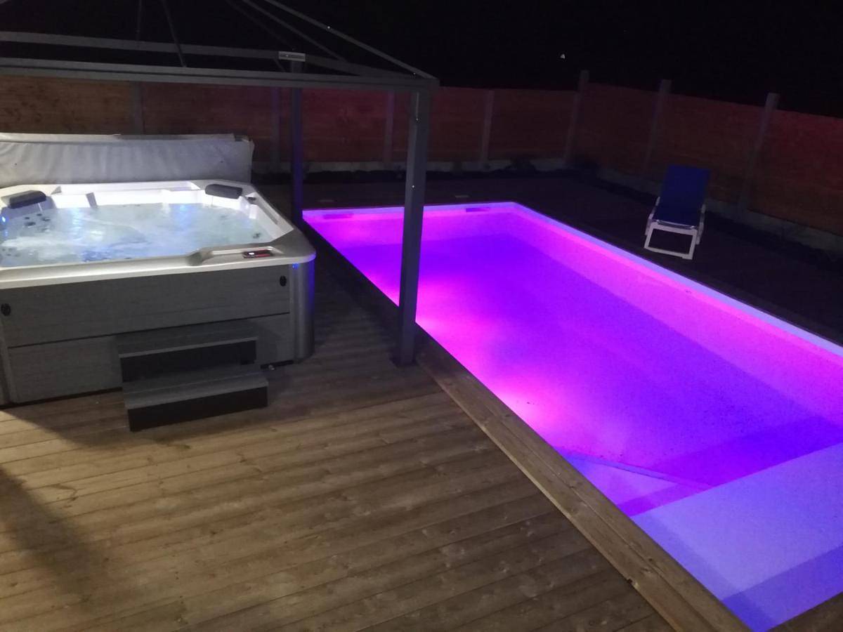 Three-Bedroom Villa in Biganos, Région d'Arcachon