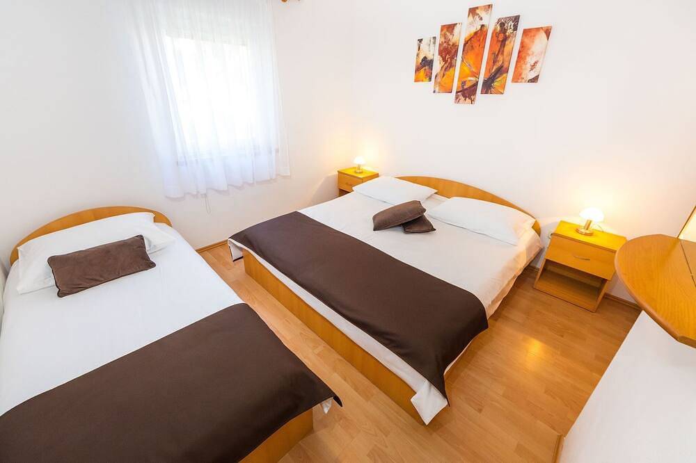 Cijeli apartman, One bedroom apartment near beach Vrsi - Mulo, Zadar in Mulo, Vrsi