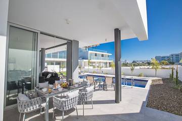 Holiday Rental for 11 People in Protaras, South Cyprus, Photo 3