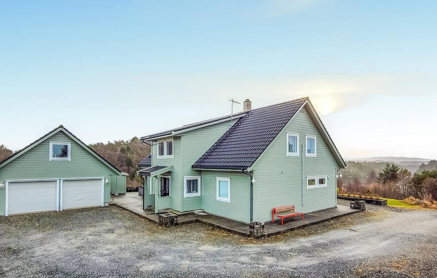 Ferienhaus für 10 Personen mit Garten in Sveio
