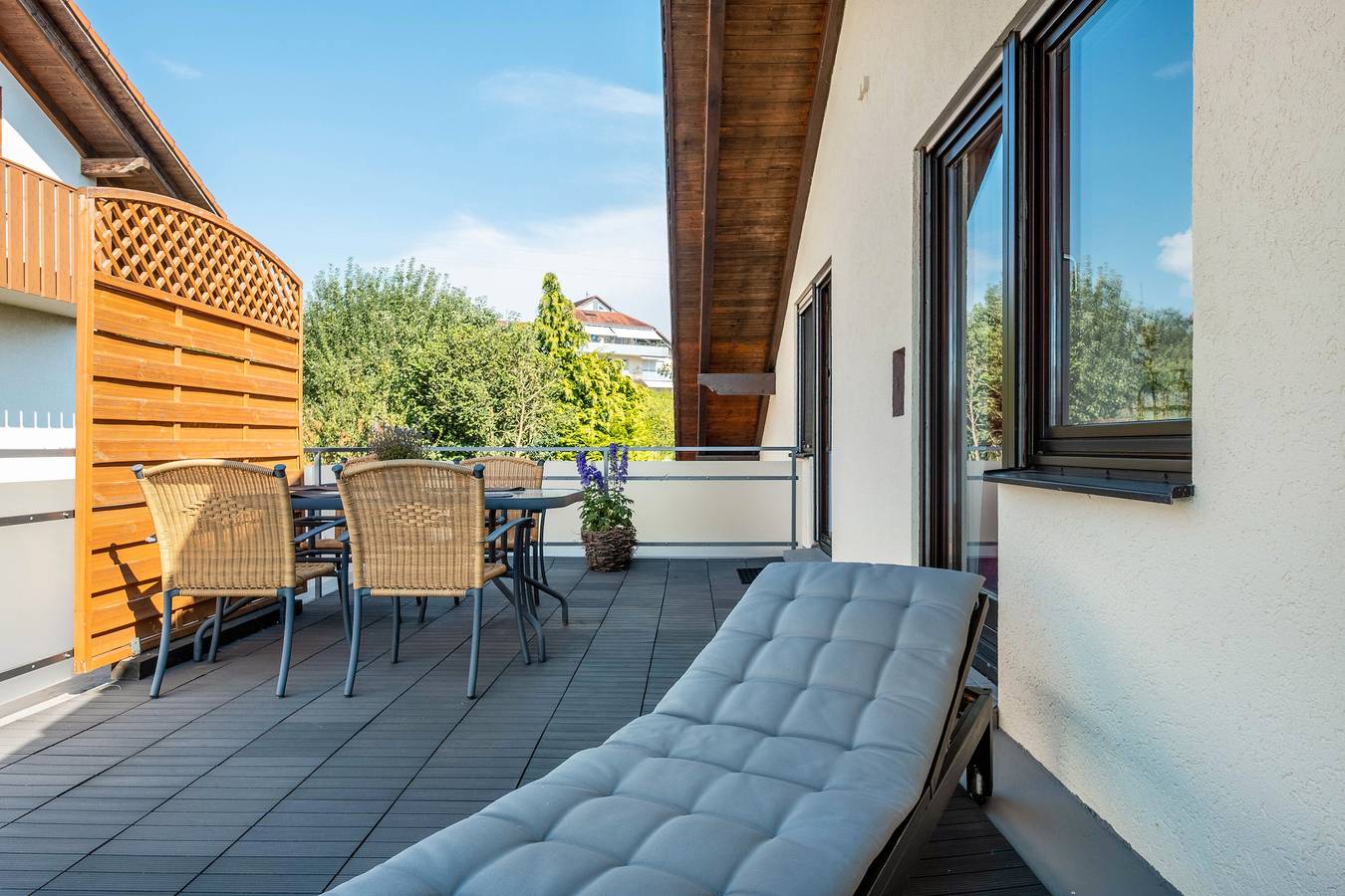 Ganze Wohnung, Ferienwohnung '6' mit Bergblick, Gemeinschaftsterrasse und Wi-Fi in Bad Bellingen, Südschwarzwald