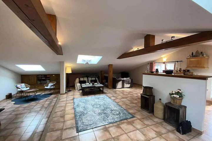 Ferienwohnung für 9 Personen, mit Balkon