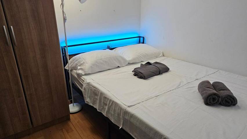 Ferienwohnung für 4 Personen, mit Balkon und Terrasse sowie Ausblick in Obrovac - 4