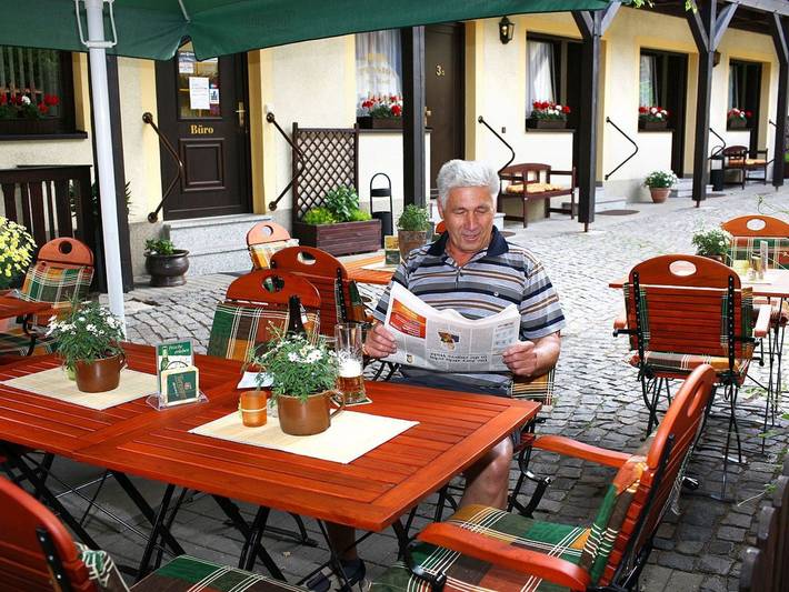 Hotel, mit Balkon und Garten in Torgau - 2