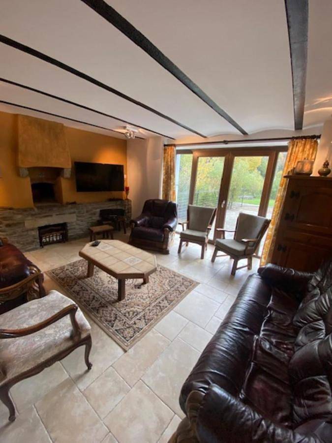 Location de vacances pour 9 personnes, avec vue sur le lac ainsi que terrasse et vue dans Samrée - 3