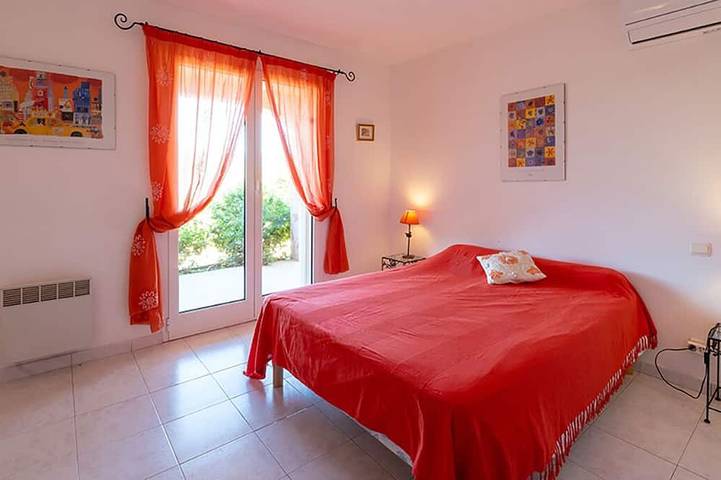 Location de vacances pour 6 personnes, avec balcon ainsi que jacuzzi et piscine à Sainte-Lucie-de-Tallano - 2