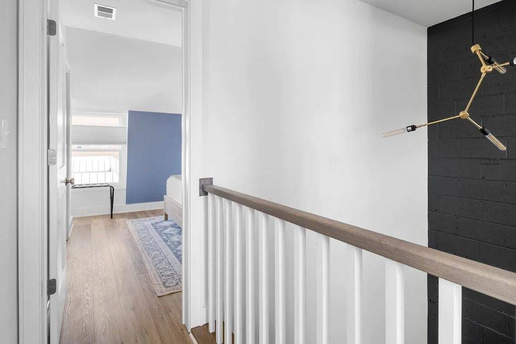 Ganze Wohnung, 1/2 Block from King Street, 5★ Location ~ ♛King Bed ~ Free Parking in Alexandria (VA), Alexandria City