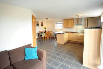 Holiday Rental for 5 People in Aberporth, Ceredigion, Photo 2