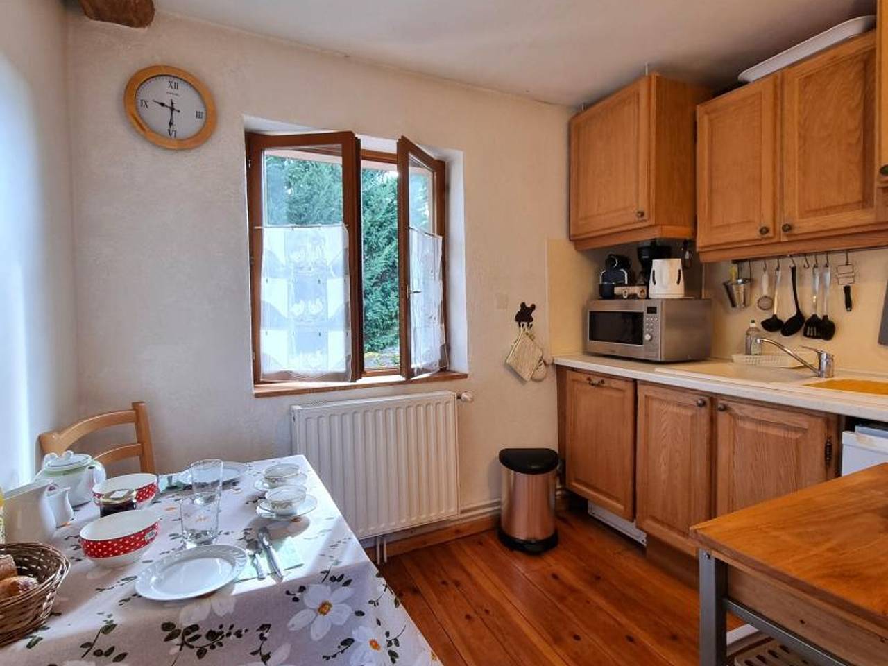 Appartement entier, Appartement paisible et pratique - 4 pers. in Bellegarde-en-Forez, Montbrison