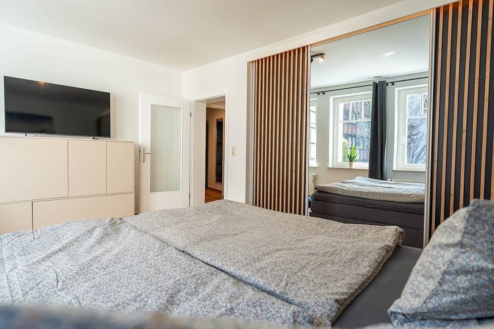 Ganze Wohnung, Zentrale Fewo mit 2 Schlafzimmern & Innenhof in der Altstadt von Stralsund in Ozeaneum Stralsund, Stralsund