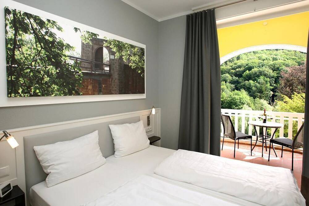 Jugendstilhotel Trifels - Komfort-Doppelzimmer in Bindersbach, Annweiler