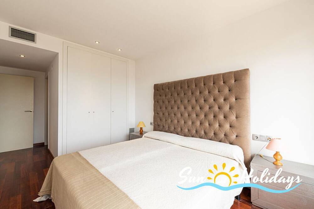 Fantastica Moderna Villa Mar Azul a 200m de la Playa! in Torredembarra, Costa Dorada