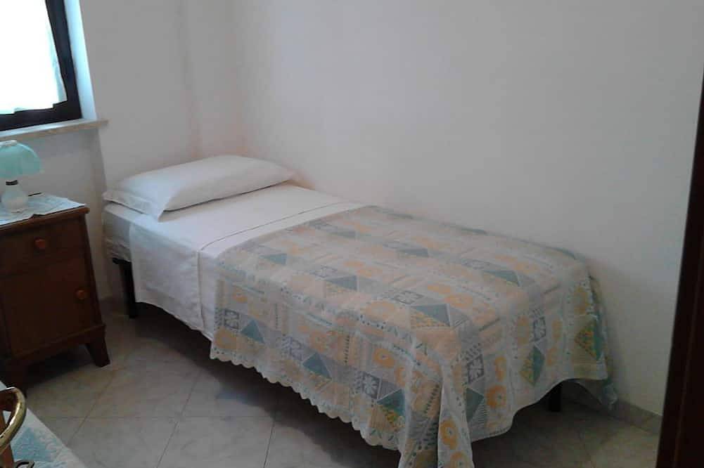 Haus mit Veranda nur wenige Meter vom Meer entfernt in Torre San Giovanni, Golf von Tarent