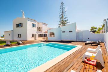 Villa for 26 People in Lagoa, Algarve, Photo 4