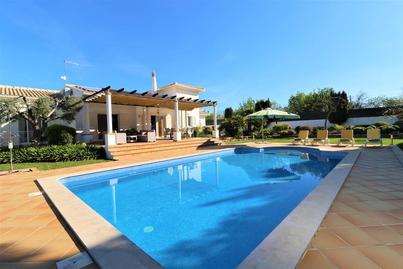 Villa Jóia · Moradia V3 Privada com Piscina - Boli in Boliqueime, Distrito de Faro