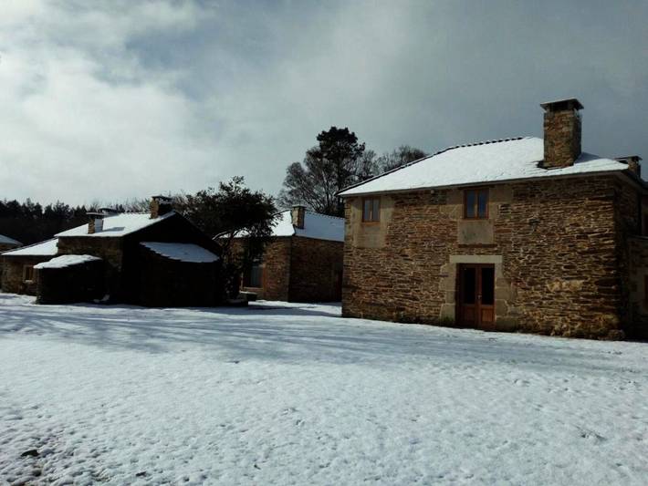 Casa rural para 8 personas, con Terraza y Jacuzzi además de Jardín y Vistas en Galicia - 4