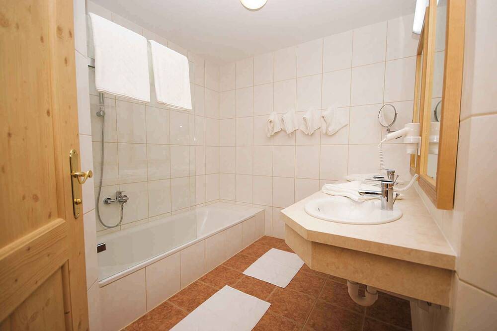 Ferienhaus mit Blick auf die Berge in Brixen im Thale, Kaisergebirge