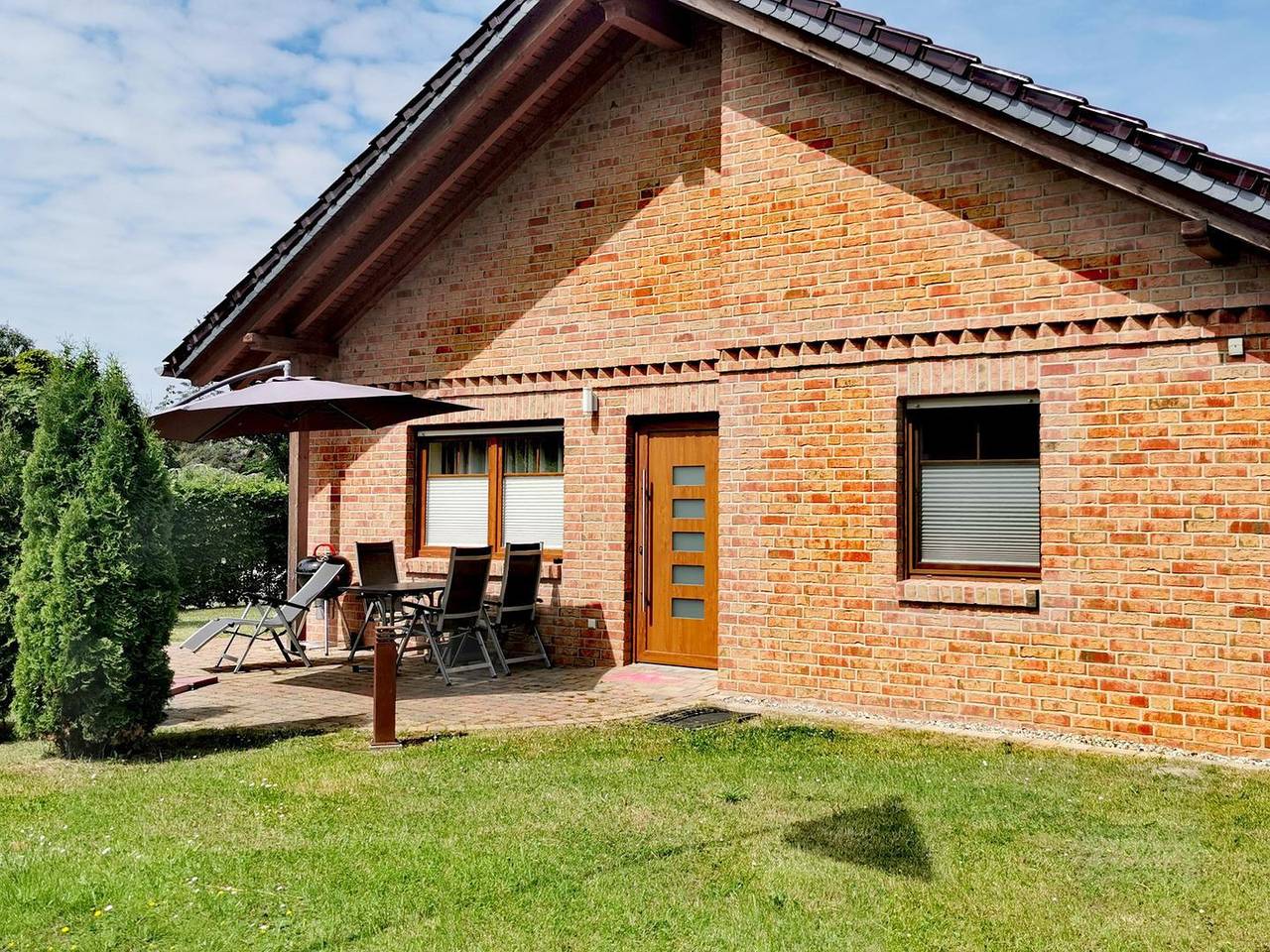 Gemütliches 60m² Ferienhaus für bis zu 5 Personen mit Terrasse & Hund in Börgerende, Börgerende-Rethwisch