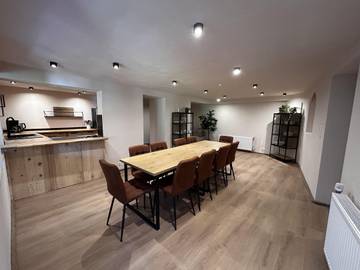 Ferienwohnung für 10 Personen, mit Balkon und Garten sowie Ausblick, kinderfreundlich in Arzl im Pitztal