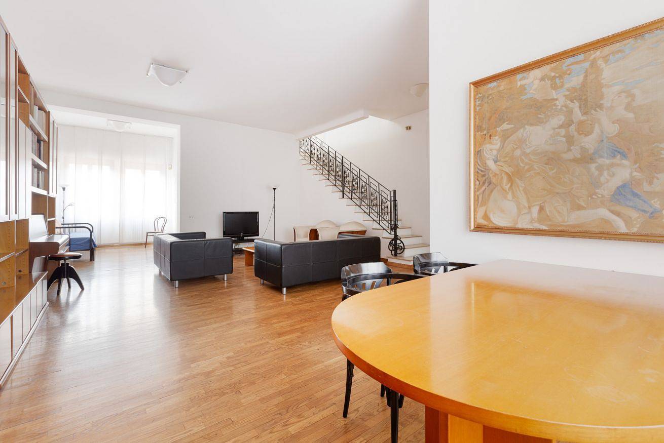Appartement entier, Detached House just 550m from Lancetti Fs! in Milan, Province de Milan