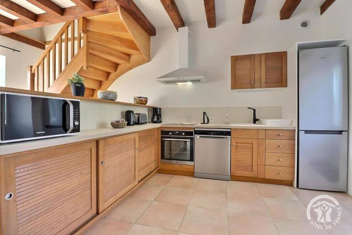 Location de vacances pour 6 personnes, avec jardin ainsi que vue et terrasse à Roz-Landrieux