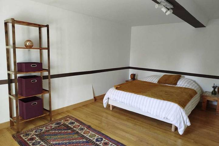 Location de vacances pour 6 personnes, avec jardin et terrasse à Tour-en-Bessin - 2