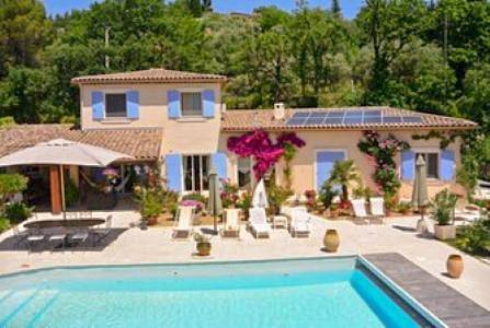 Maison d’hôte pour 2 personnes, avec Terrasse et Jardin ainsi que Piscine et Vue à Callian