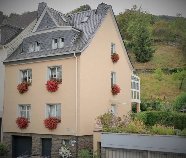 Ferienwohnung für 3 Personen, mit Terrasse und Garten in Reichsburg Cochem