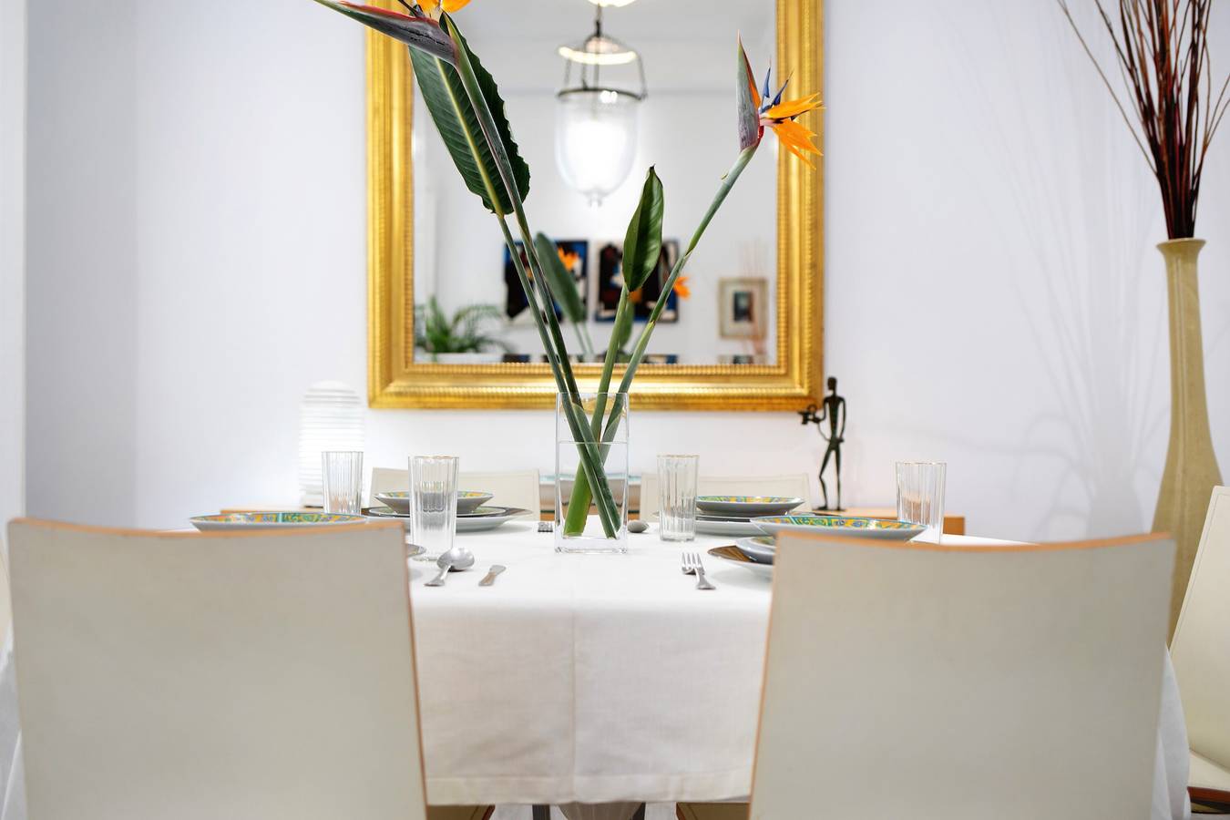 Apartamento entero, Apartamento "Piso con Encanto" cerca de la playa con balcón y Wi-Fi in Casco Antiguo de Cádiz, Cádiz