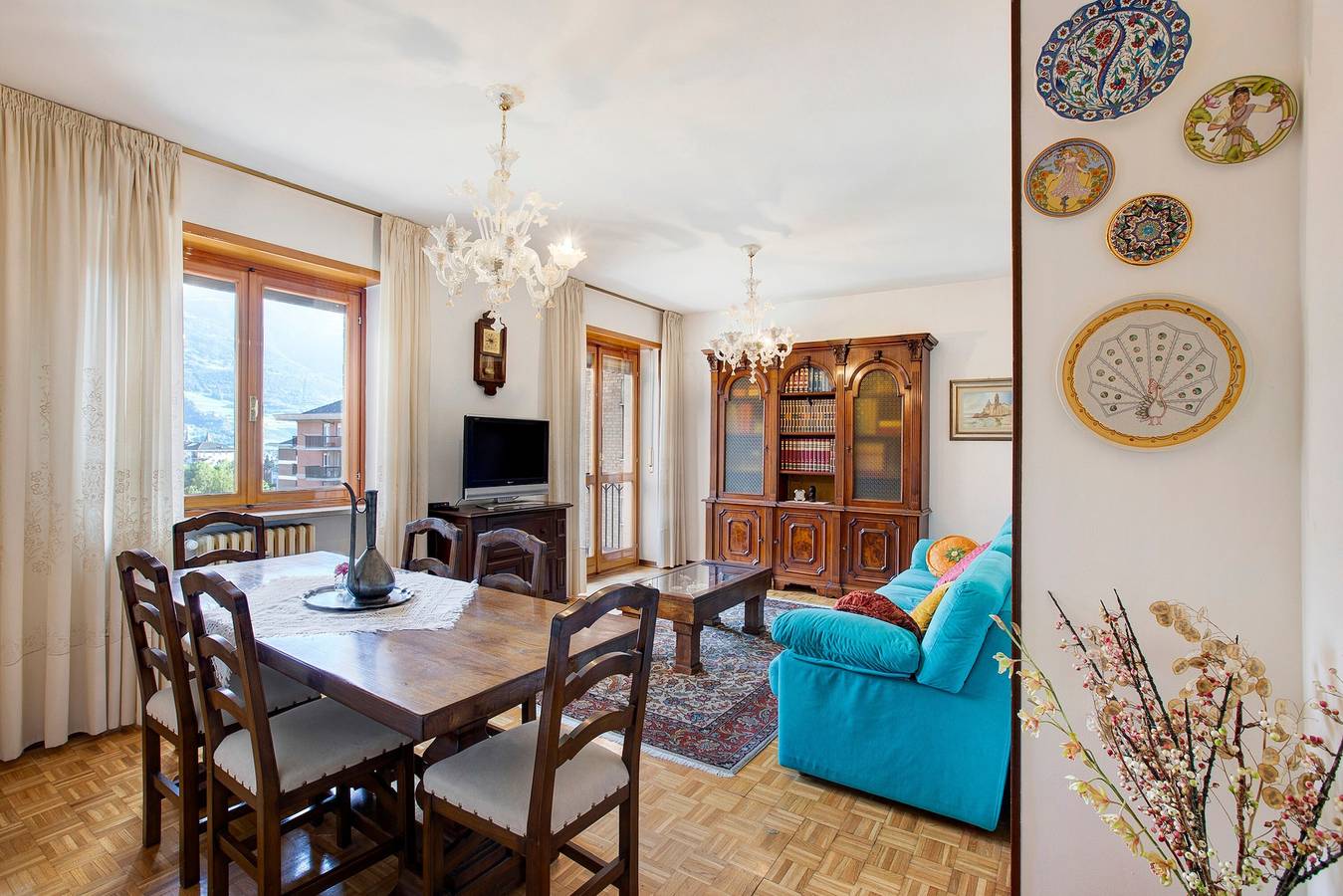 Appartamento intero, Appartamento per vacanze "Aosta Family Home" con vista sulle montagne e balcone in Aosta, Alpi Pennine