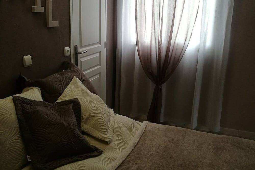 Ganze Wohnung, Seasonal rentals of furnished apartments, cottages, apartments, with swimming pool in a quiet location. in Caux, Mittelmeerküste (Frankreich)