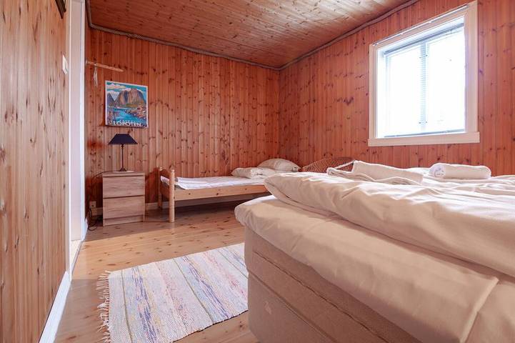 Blockhütte für 5 Personen, mit Balkon auf den Lofoten - 4