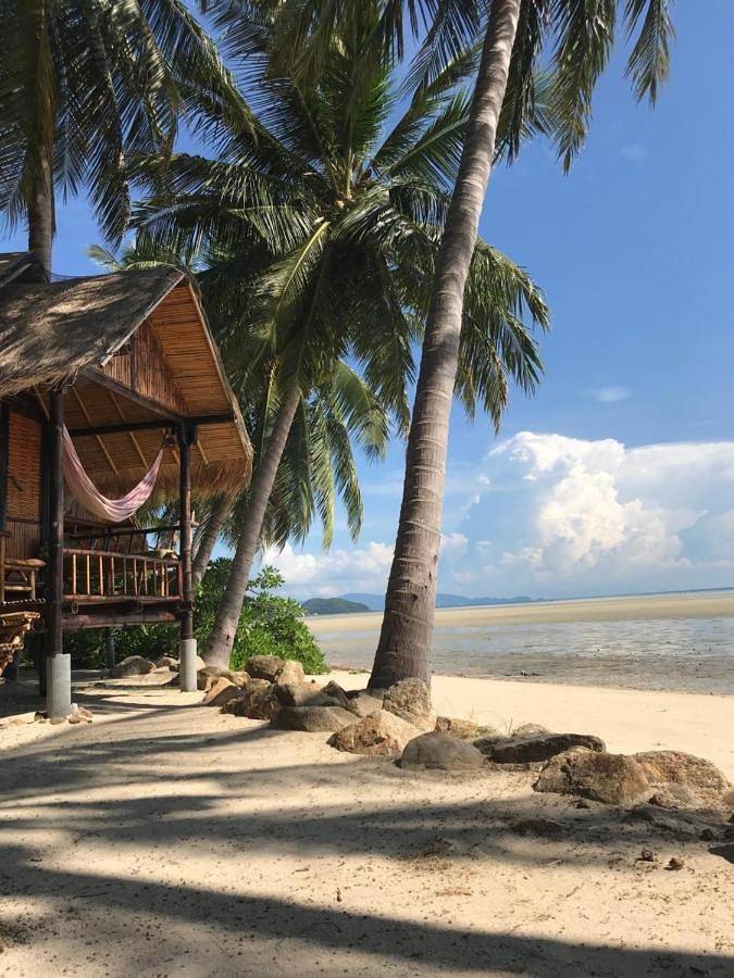 Castaway Beach Bungalows in Koh Phangan