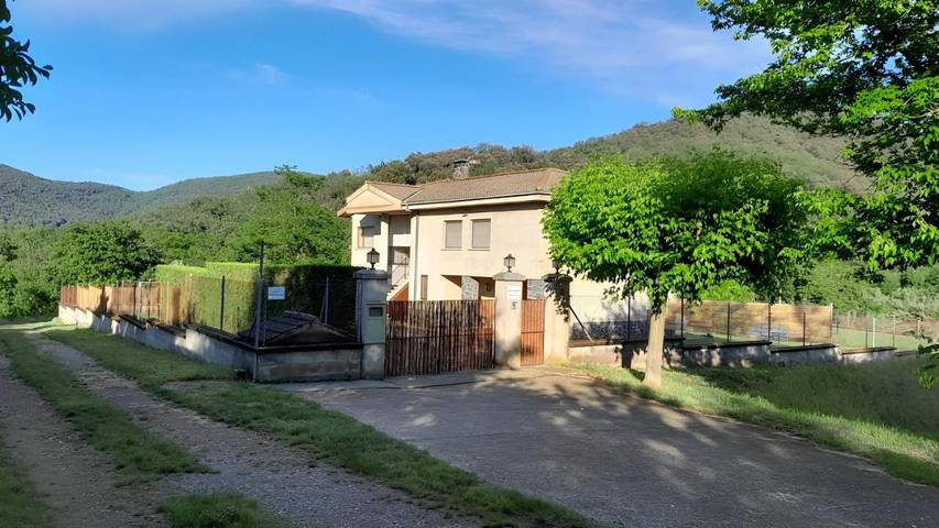 Casa rural para 8 personas, con jardín y vistas en Parc Natural de Zona Volcànica de la Garrotxa - 2