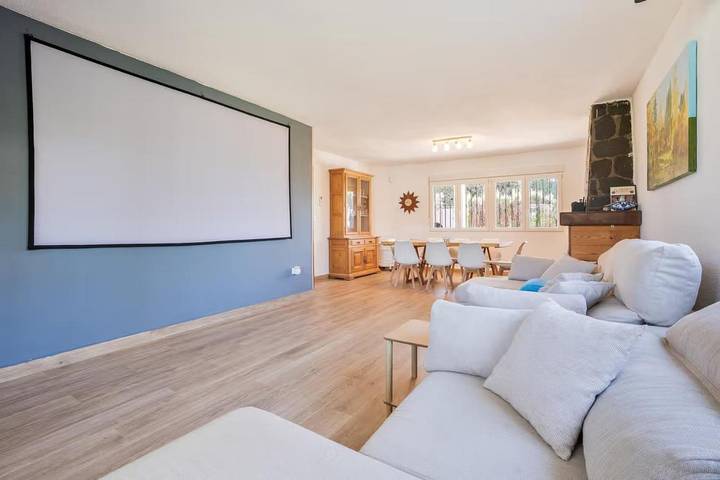 Casa rural para 8 personas, con vistas y terraza además de jardín y piscina en Gójar - 4