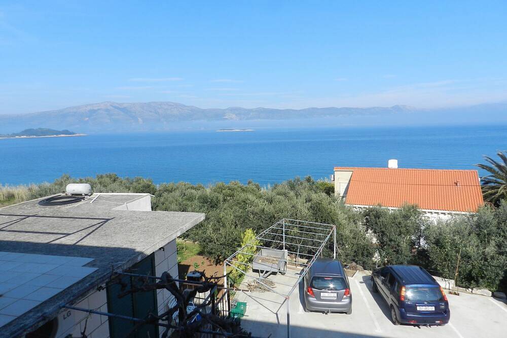 Ganze Wohnung, Komfortable Ferienwohnung mit atemberaubendem Meerblick in Lumbarda, Korcula