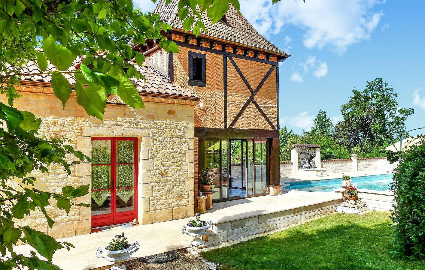 Appartement confortable avec piscine, parking et WiFi près de la Dordogne in Castelnaud-la-Chapelle, Périgord Noir
