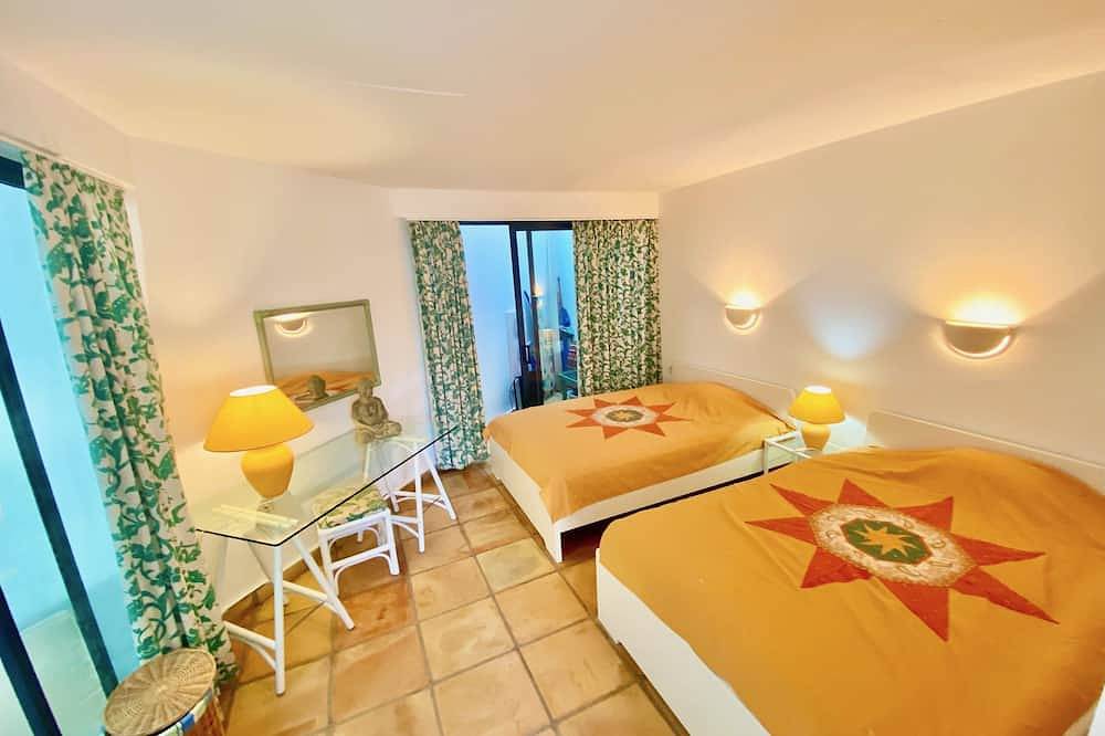 Bungalow mit eigenem Pool und Glasfaser Internet, nah am Meer, in Playa de la Barca, Pájara