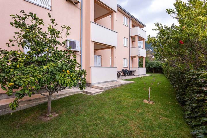 Apartamento vacacional entero, Apartamento de vacaciones cerca del centro y de la playa in Vela plaža, Baska