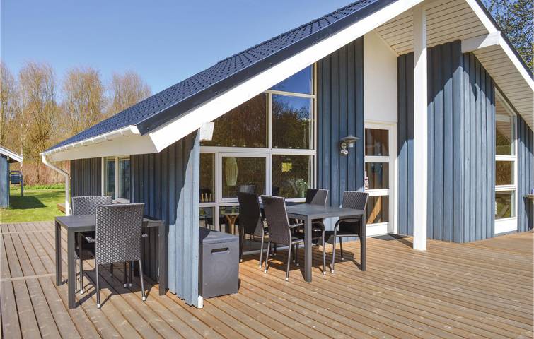 Ferienhaus für 6 Personen, mit Terrasse und Whirlpool sowie Garten und Sauna in Bratten - 3