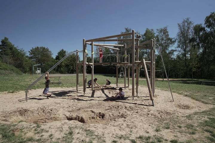 Wohnwagen für 6 Personen, mit Terrasse, mit Haustier in Saarburg und Umgebung - 2