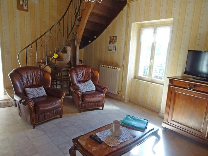 Location de vacances pour 6 personnes, avec terrasse, animaux acceptés à Recoules-Prévinquières - 3