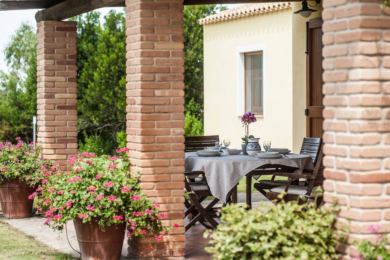 Ferienhaus "Asfodeli" mit Wlan, A/C & Garten in Teulada, Cagliari Provinz