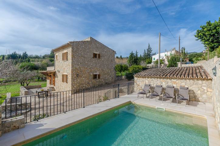Finca für 6 Personen, mit Terrasse und Garten sowie Pool in Alaró