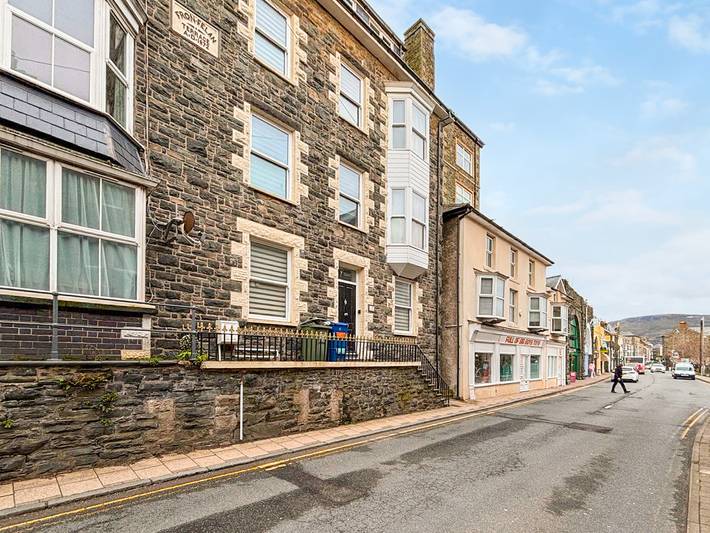 Apartment for 6 people, with garden, with pets in Barmouth