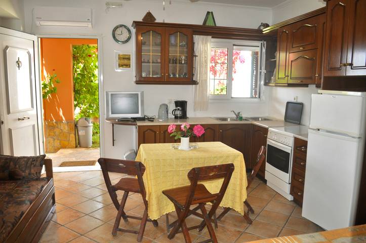 Ferienwohnung für 4 Personen, mit Meerblick und Balkon/Terrasse sowie Garten und Ausblick in Griechenland - 3