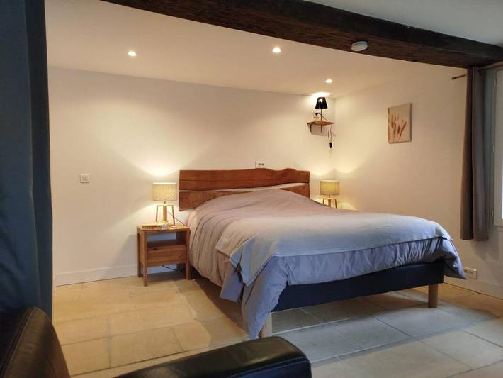 Location de vacances pour 6 personnes, avec piscine ainsi que jardin et bassin pour enfant à Saint-Estèphe (Dordogne) - 2