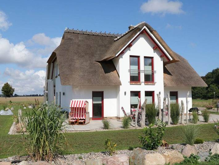 Ferienhaus für 8 Personen, mit Garten und Sauna in Poseritz