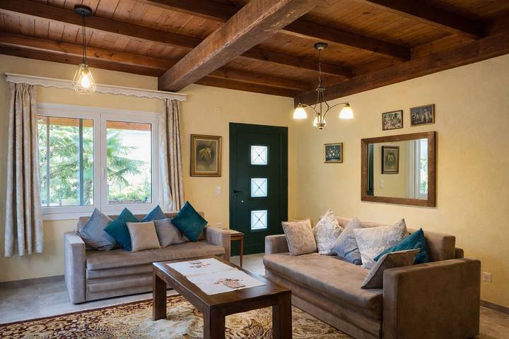 Apartamento para 8 personas, con jardín, Familias con niños en Delfos