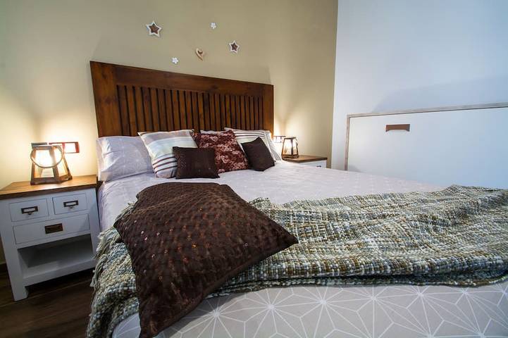 Calella Zentrum mit Pool, Grill, Wlan, a. a. und 300 m vom Strand entfernt in Calella, Costa del Maresme